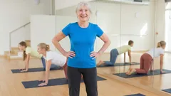 Máte „stuhnutý“ chrbát? Tu je niečo, čo skutočne pomáha uvoľniť bedrovú oblasť