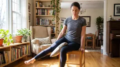 Tuk mizne zo stehien: 3 cviky od fitness trénera